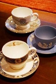 炭火煎珈琲 皇琲亭の制服3