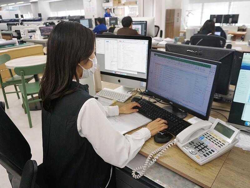 株式会社ビーアンドピーの制服2