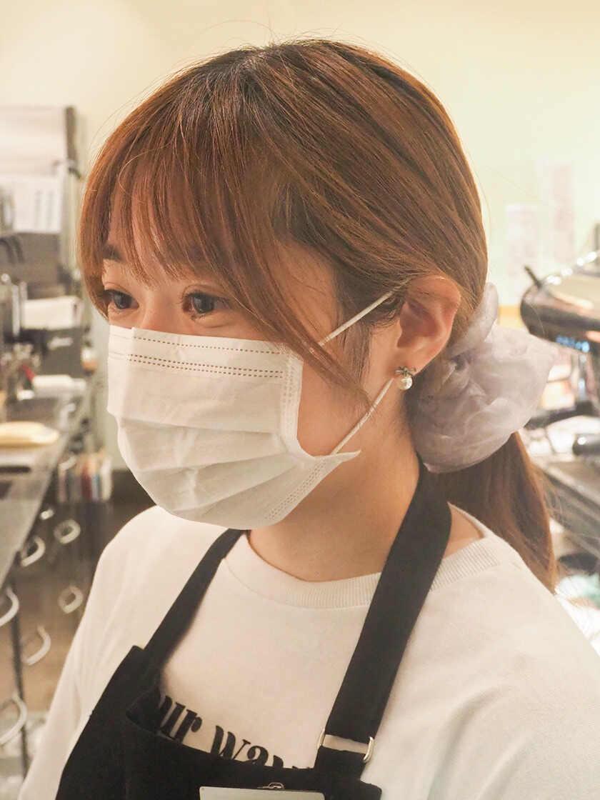 エクセルシオール 人形町店の制服2