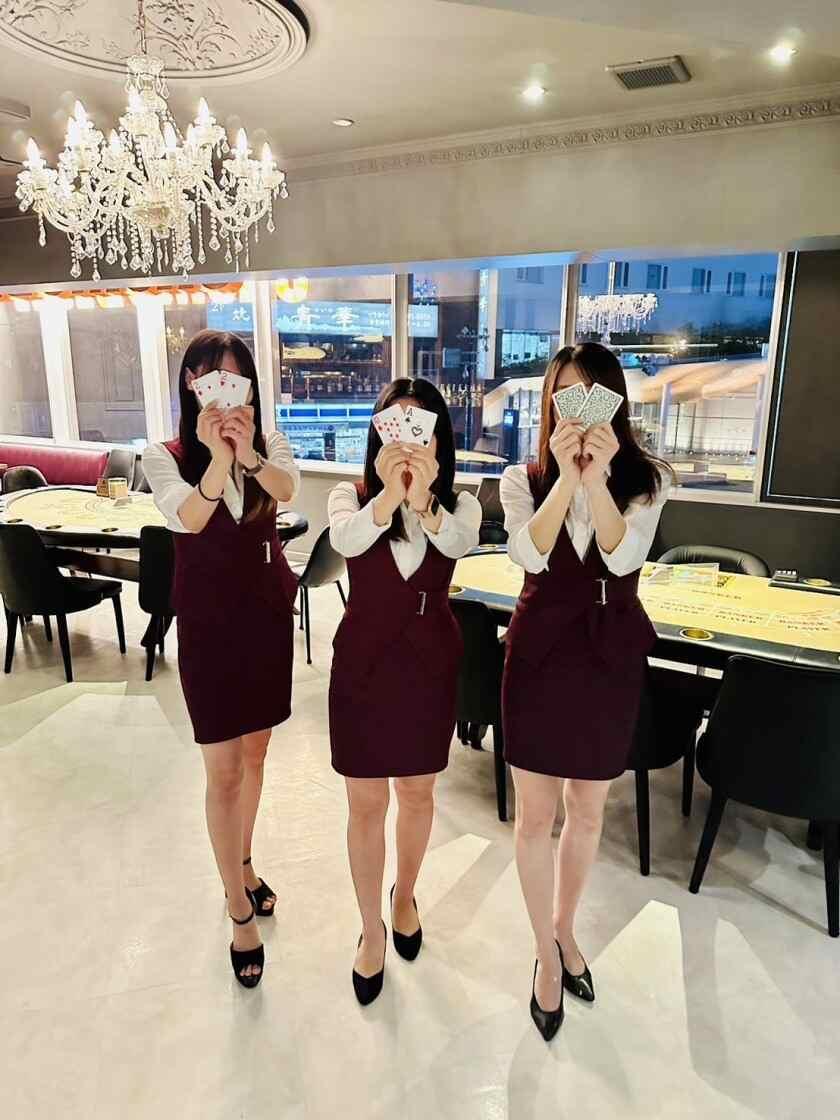 BLOW 西中洲 の制服2