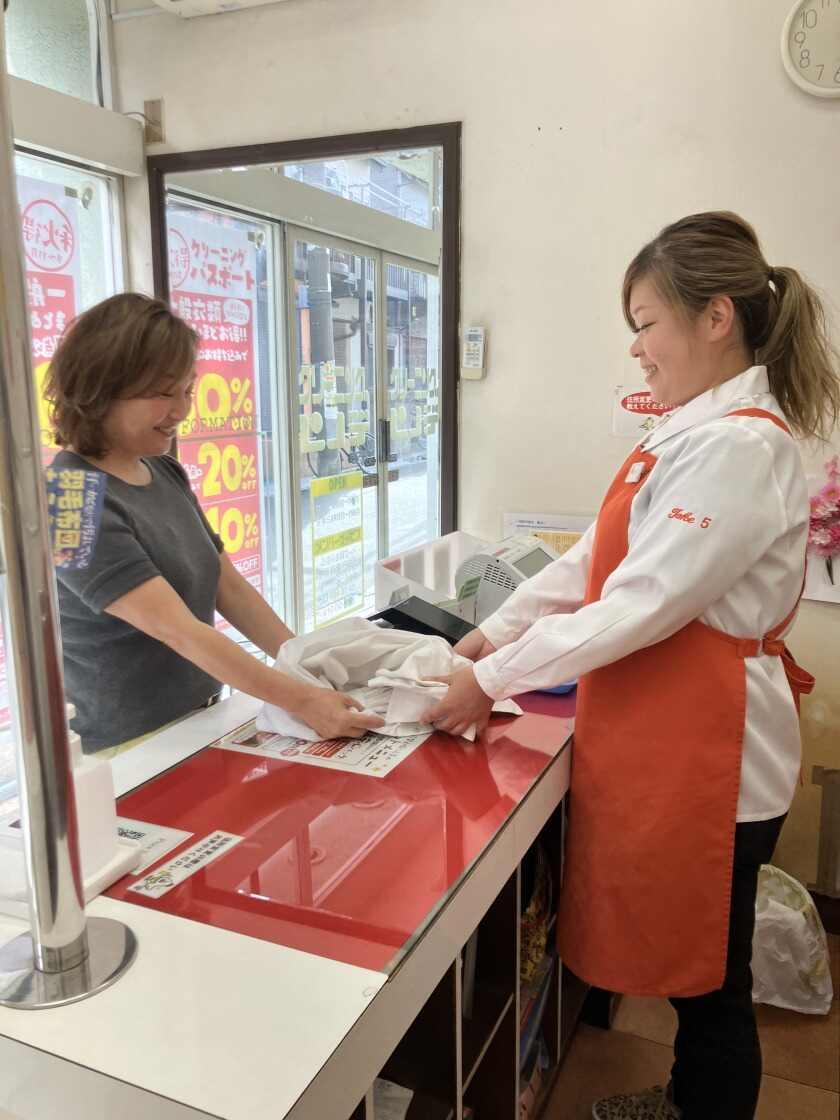 テイクファイブ 荒川4丁目店の制服1