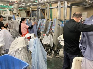 日の出ドライクリーニング 東陽町工場の仕事画像1