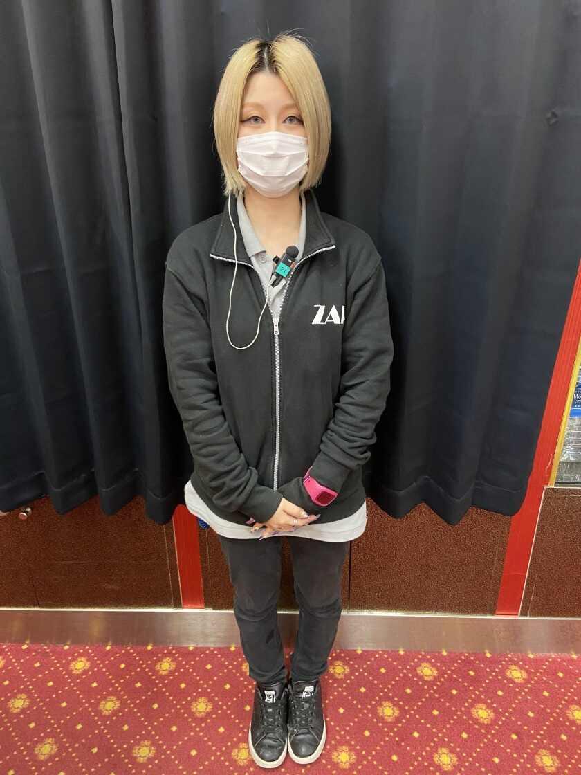 ZAP プレステージ店の制服1