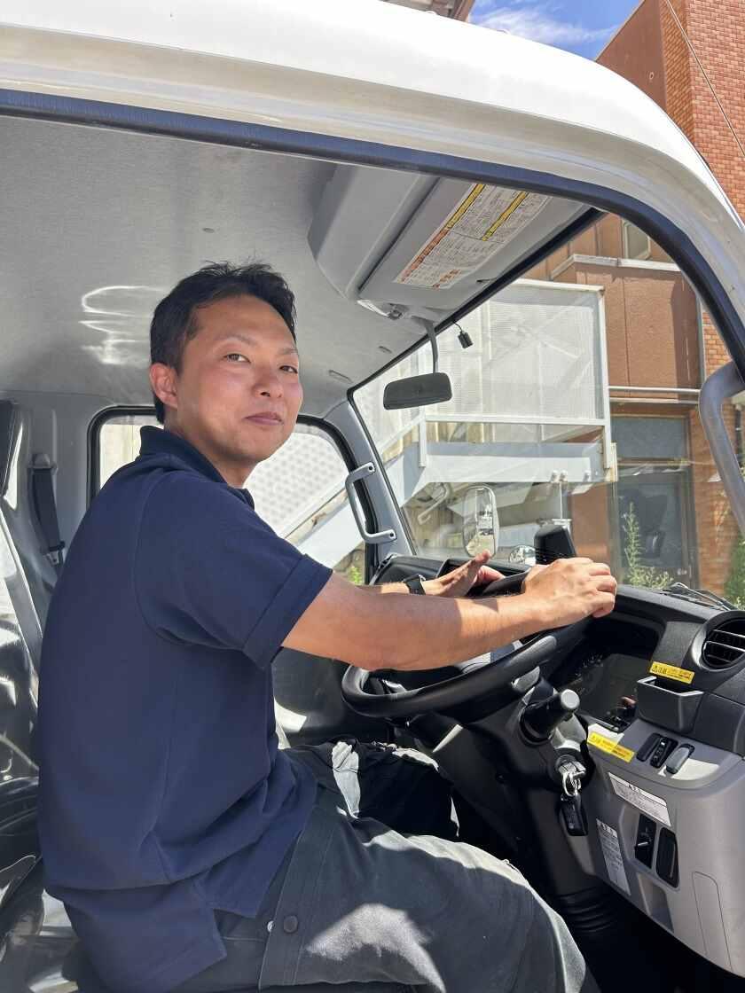 逆瀬川株式会社 大田工場【産業廃棄物中間処理施設】の制服3