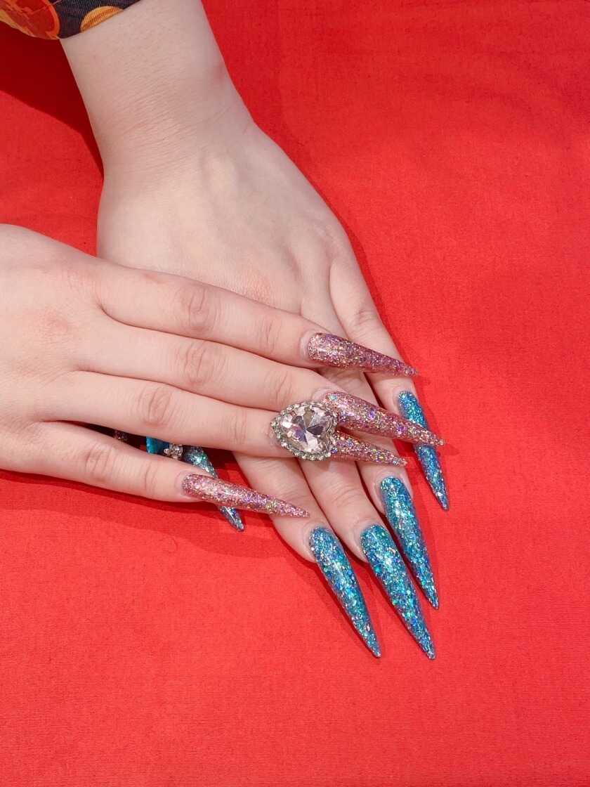 ビックディッパー新橋1号店の制服3