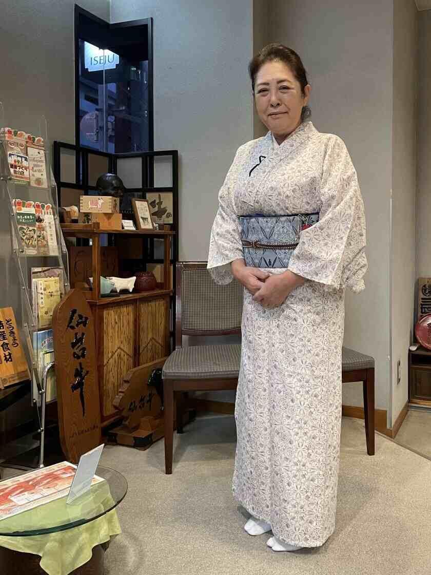 和牛すき焼き 伊勢重(いせじゅう) 日本橋の制服1
