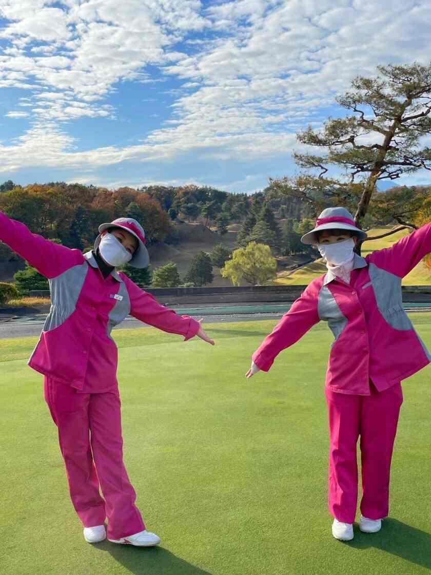 立川国際カントリー倶楽部の制服2