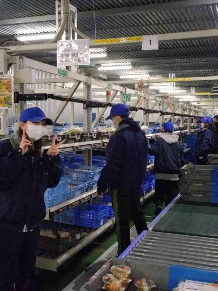 株式会社ムロオ 東広島第3センターの制服4