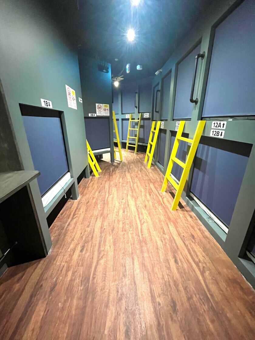 新宿ニッカホテルの制服2