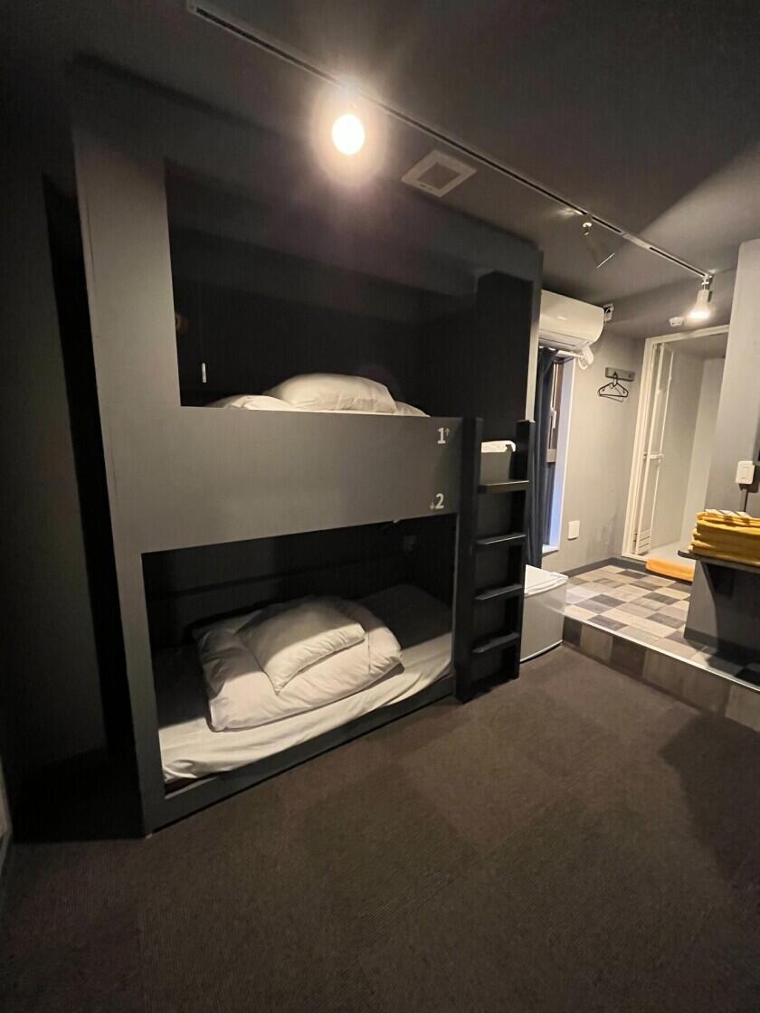 ロードス大塚ホテルの制服5