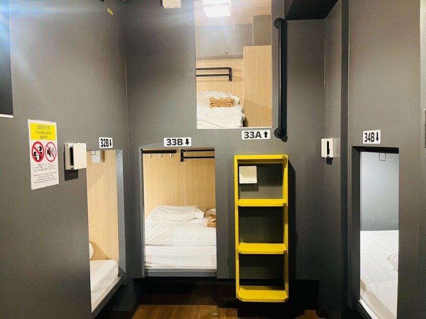 荻窪とんぼホテルの制服6