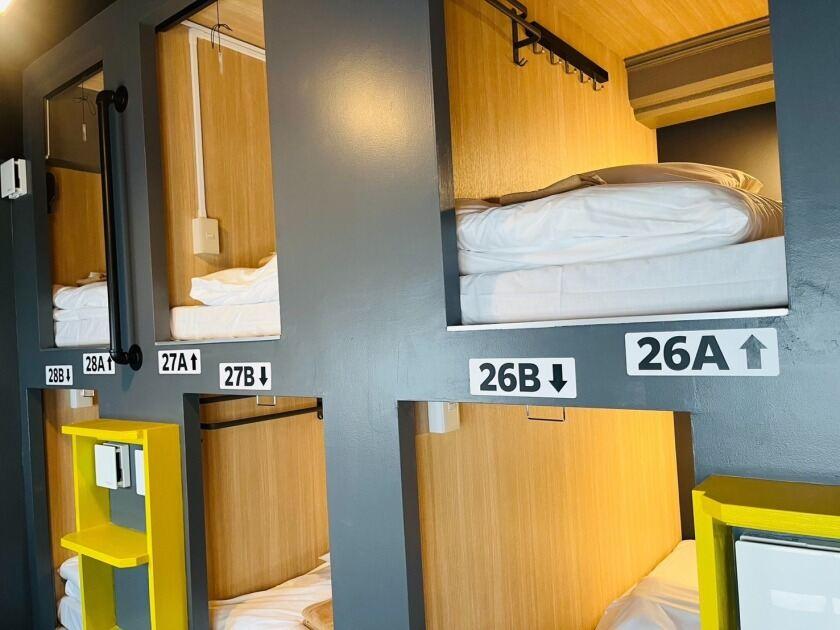 荻窪とんぼホテルの制服5