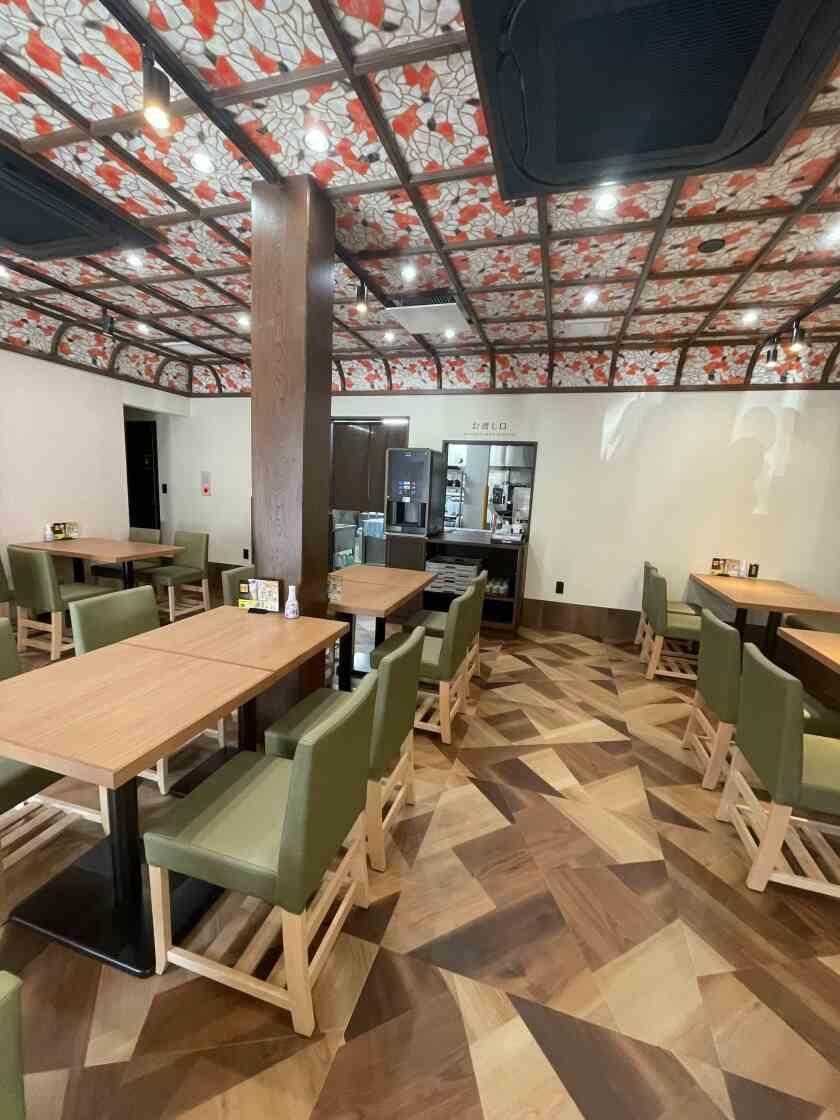 有限会社彌榮館 焼肉屋または海鮮丼屋での勤務の制服1