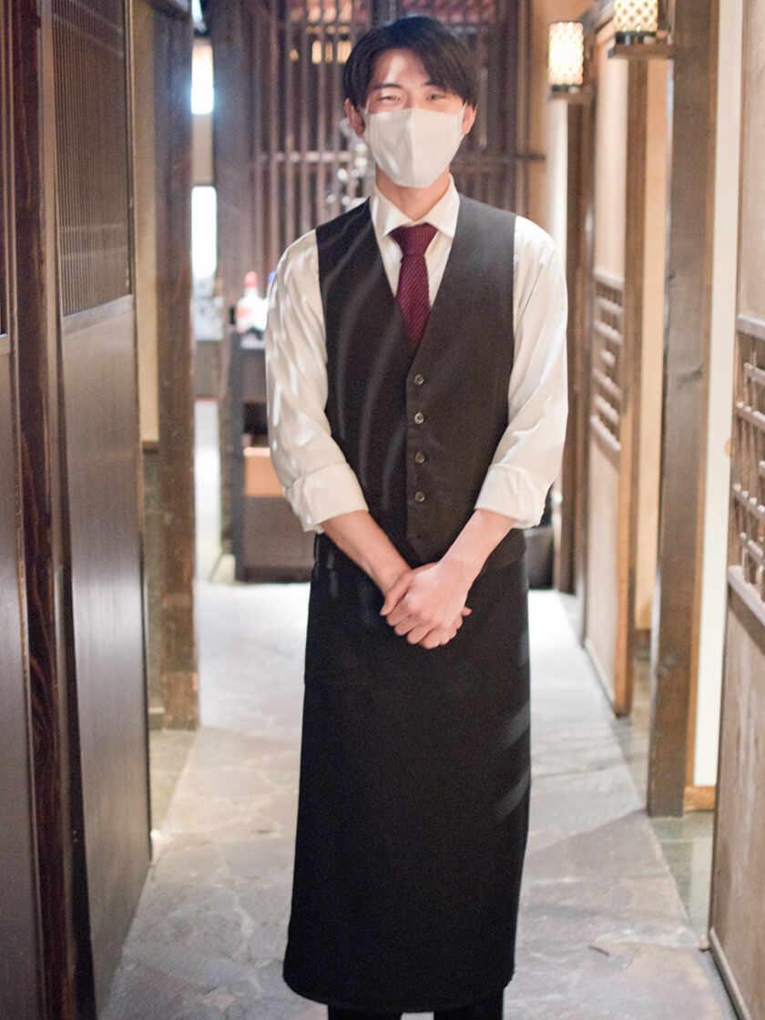 梨の家 品川インターシティ店の制服2