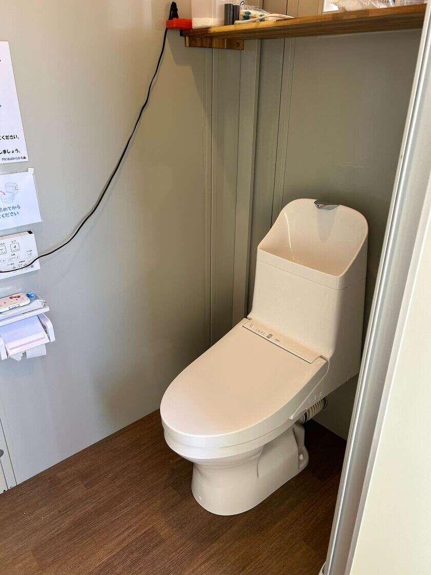 有限会社アラジンファクトリーの制服2