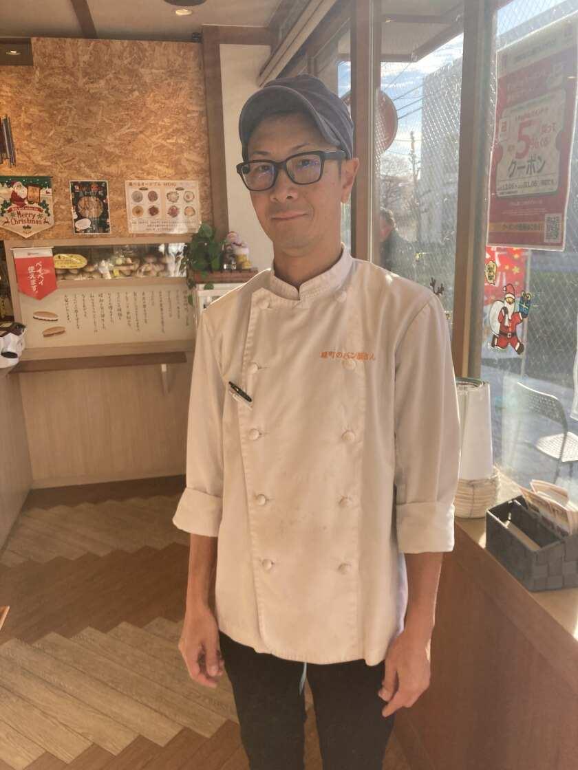 緑町のパン屋さんクラウンの制服1