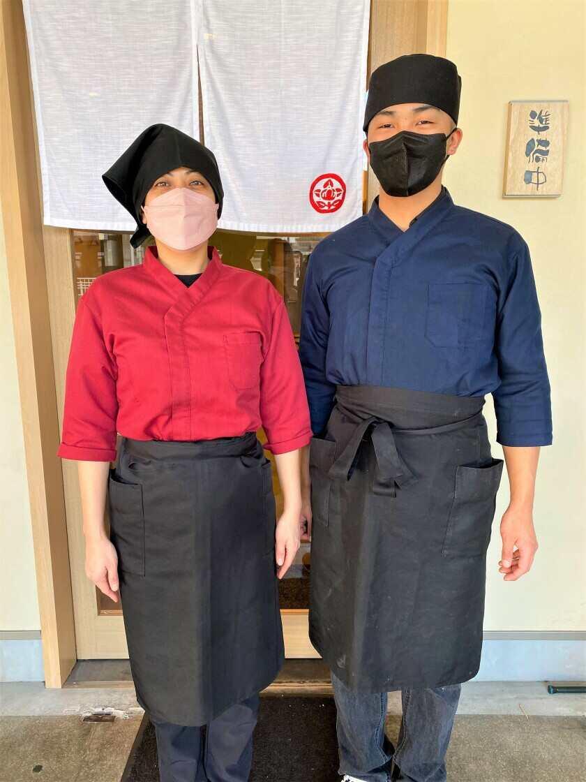 鮨と酒 悠久(ゆうきゅう)の制服1