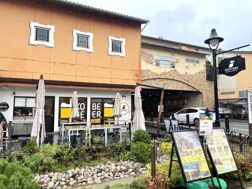 ホップスタンド 神戸モザイク店の制服6