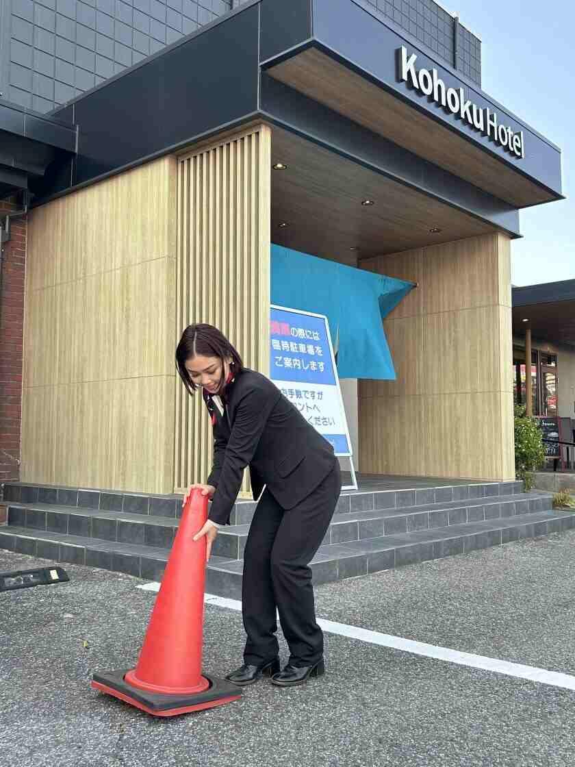 湖北ホテルの制服4