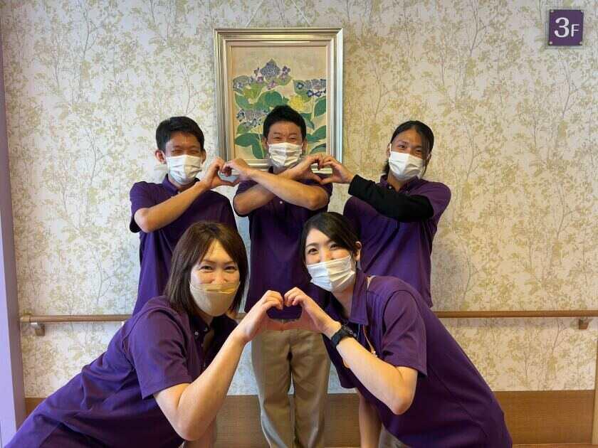 社会福祉法人マイクロ福祉会の制服2