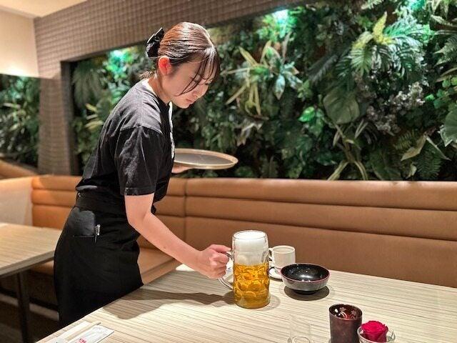 学生~主婦(夫)活躍中■食事補助あり/駅チカ/ホールスタッフ(フード・飲食、鹿児島市)のイメージ画像