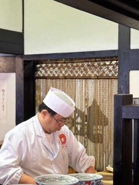 そば茶屋吹上庵 吉野店の制服3