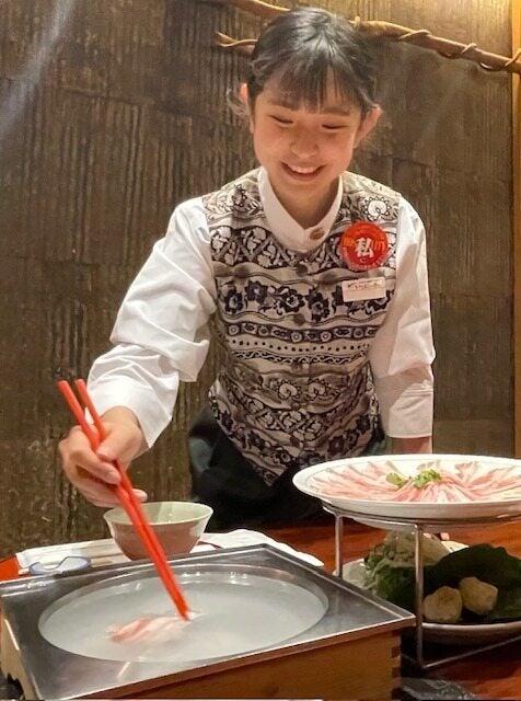 遊食豚彩 いちにぃさん 札幌店の制服1