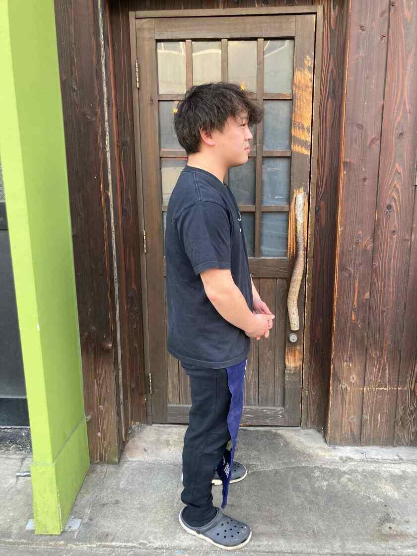 焼鳥 Dining なないろの制服2