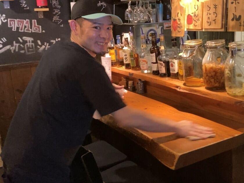 焼鳥 Dining なないろの制服4