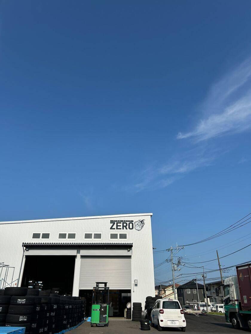 【株式会社ZERO】営業社員募集の制服2