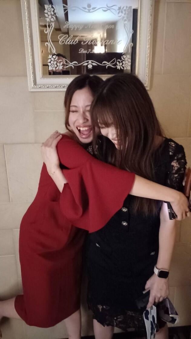 クラブ ロマネの制服2