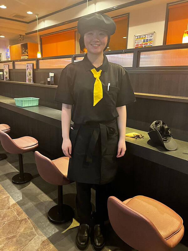 餃子の王将 ビエラ甲子園口店の制服2