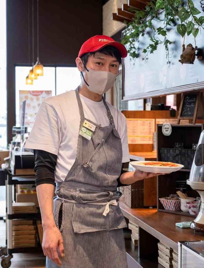 ピソリーノ_賀来店の制服2