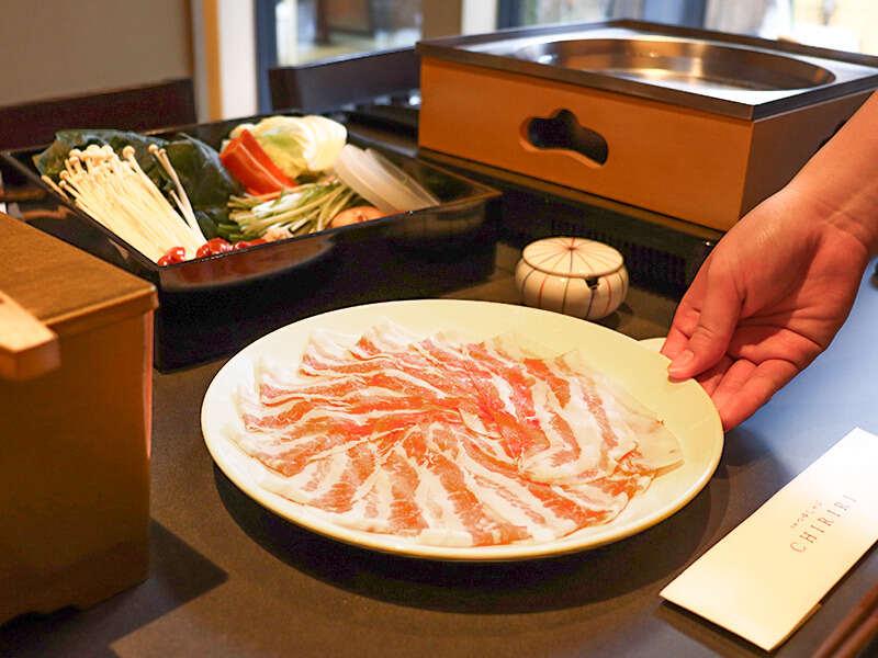 京都つゆしゃぶCHIRIRI 品川店の仕事画像3