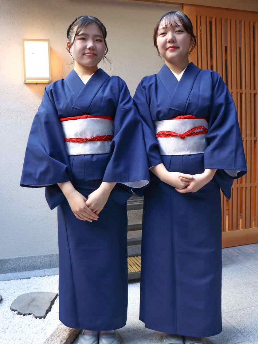 京都つゆしゃぶCHIRIRI 品川店の制服1