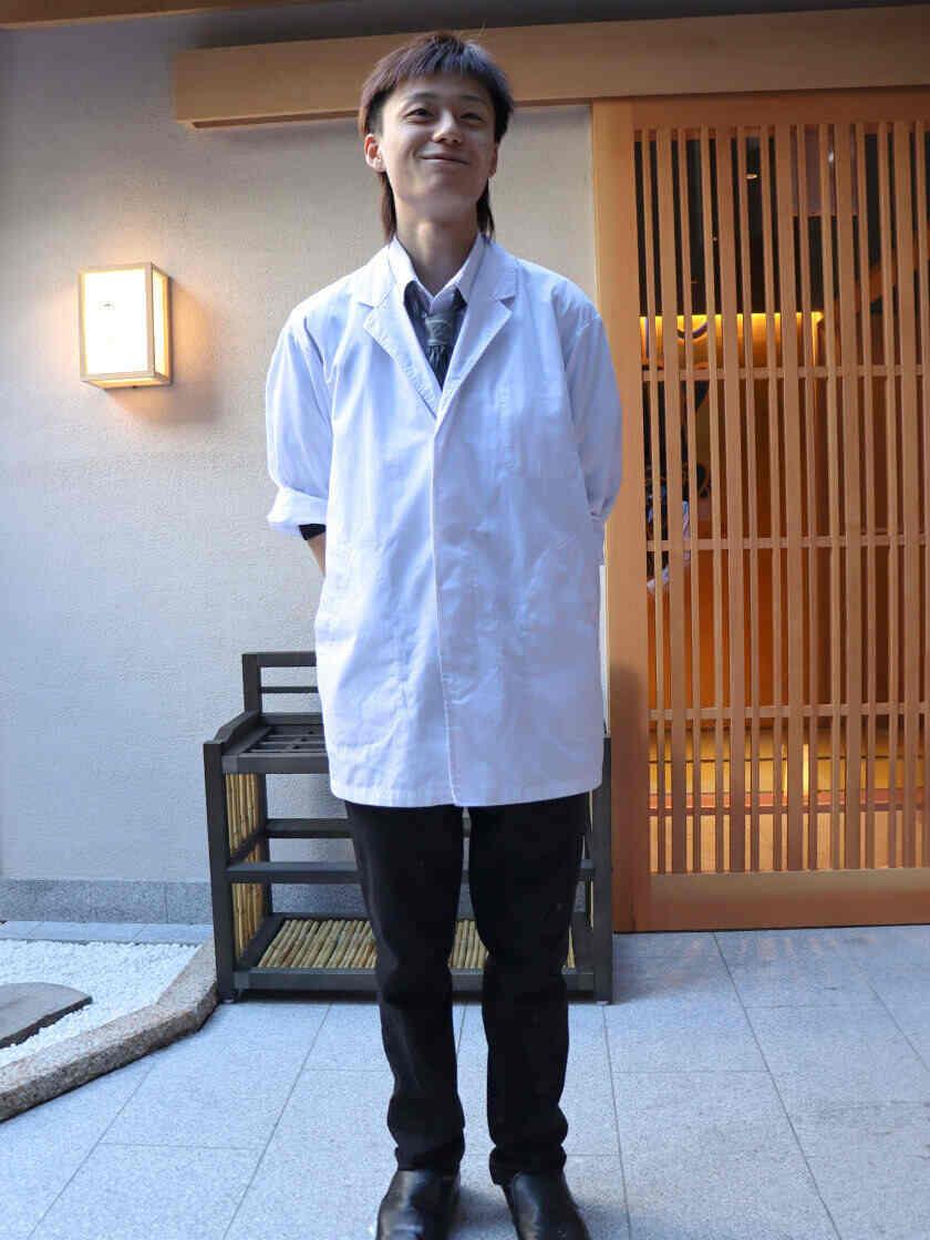 京都つゆしゃぶCHIRIRI 品川店の制服6