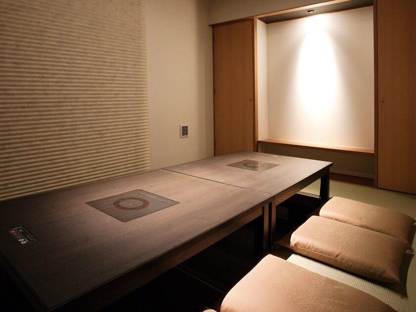 京都つゆしゃぶCHIRIRI 梅田店の制服8