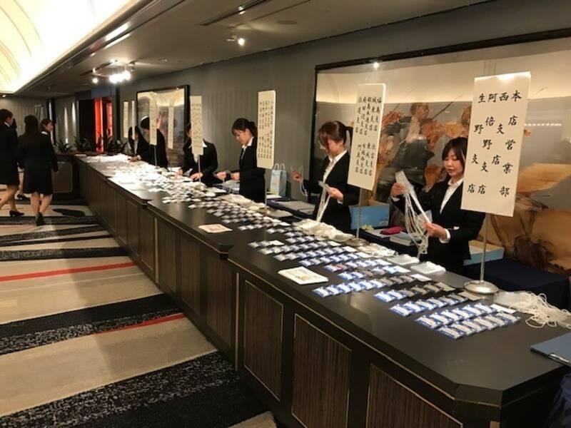 株式会社カレラプロモーションの制服2