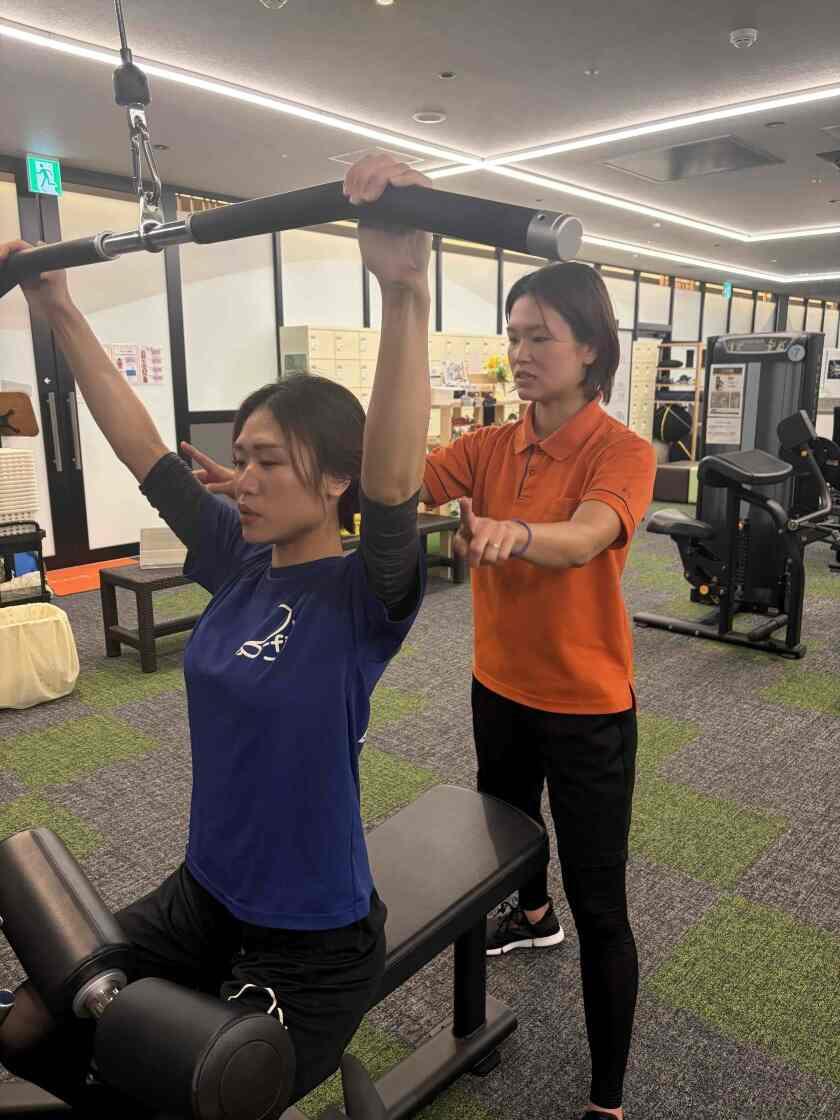 B-fit スポーツクラブ熊本嘉島店の制服2