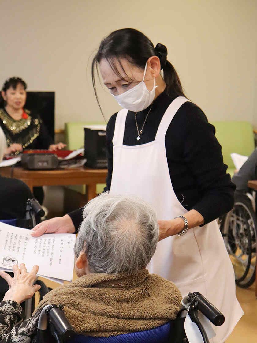介護付有料老人ホーム西三国の制服1