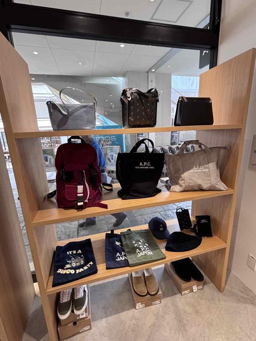株式会社メイ東海の制服3