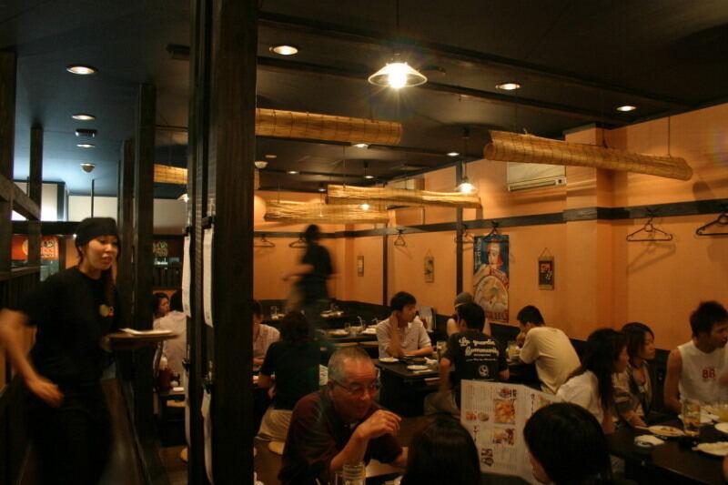 博多一番どり高松中央店の制服1