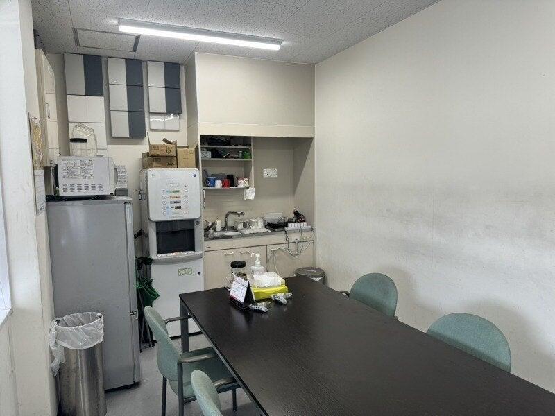 樽谷包装産業の制服3