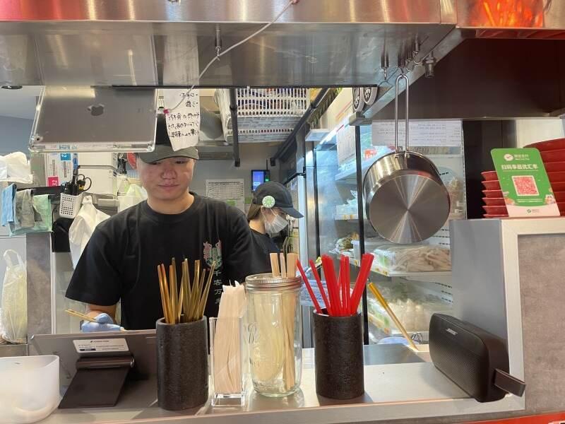 四川麻辣湯自由が丘星星倶楽部(シンシンクラブ)の仕事画像3