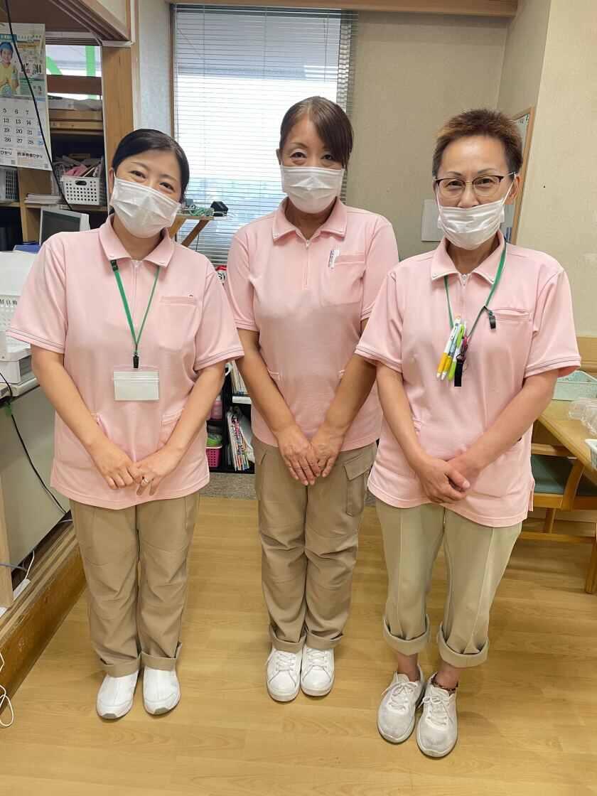 社会福祉法人 成晃会 摂津老健ひかりの制服3