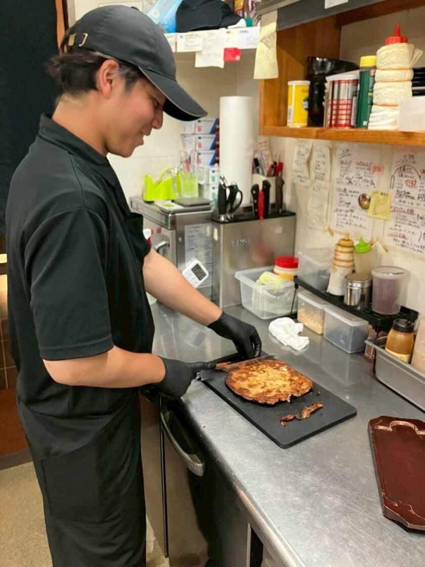 焼肉 かくら佐賀駅北口店の制服2