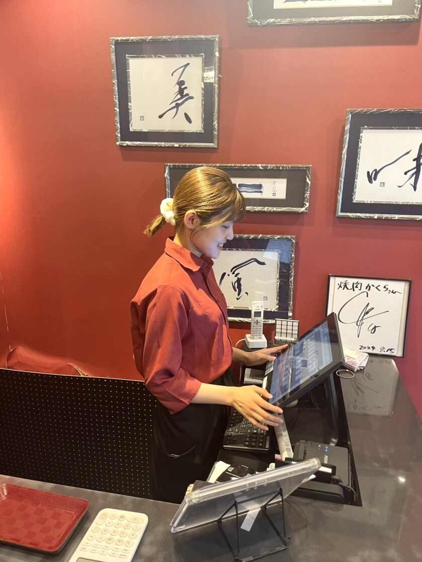 焼肉かくら 長崎銅座店の制服4