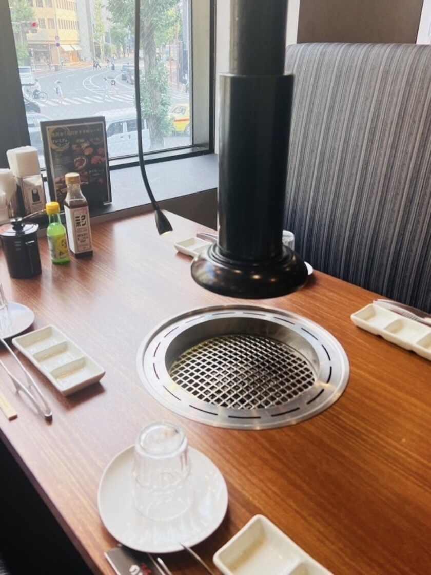 焼肉かくら 祇園町店 (櫛田神社前駅から徒歩2分)の制服3