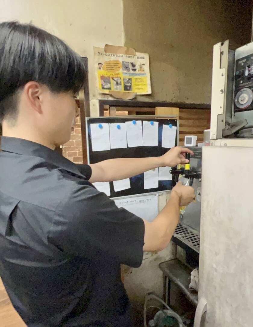 炭火焼肉ことぶき 山口本店 採用窓口の制服2