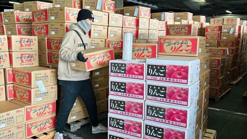 株式会社辻井商会の制服5